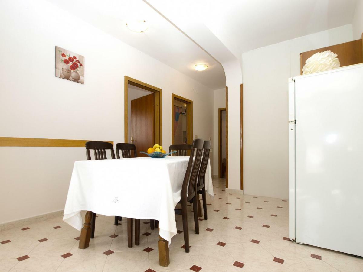 Boris 1965 Apartment